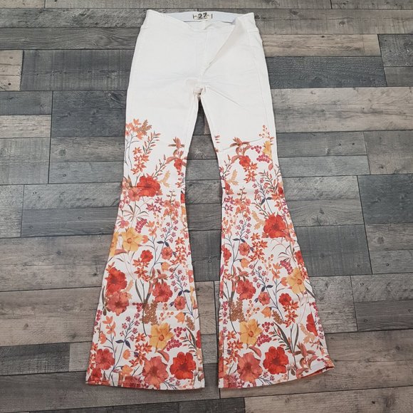 Free People Denim - Free People Penny Pull On Flare Jeans 27 UK 8 White Floral Flares Boho BN